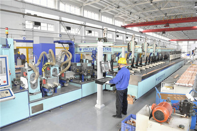 東方電機數(shù)字化車間通過驗收，打造發(fā)電設備智能制造未來工廠